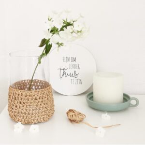 Haak een windlicht met raffia.