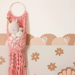 Macramé DIY knuffelzak.