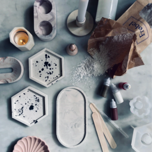 Maak je eigen creaties door middel van het gieten met de Jesmonite giet techniek.