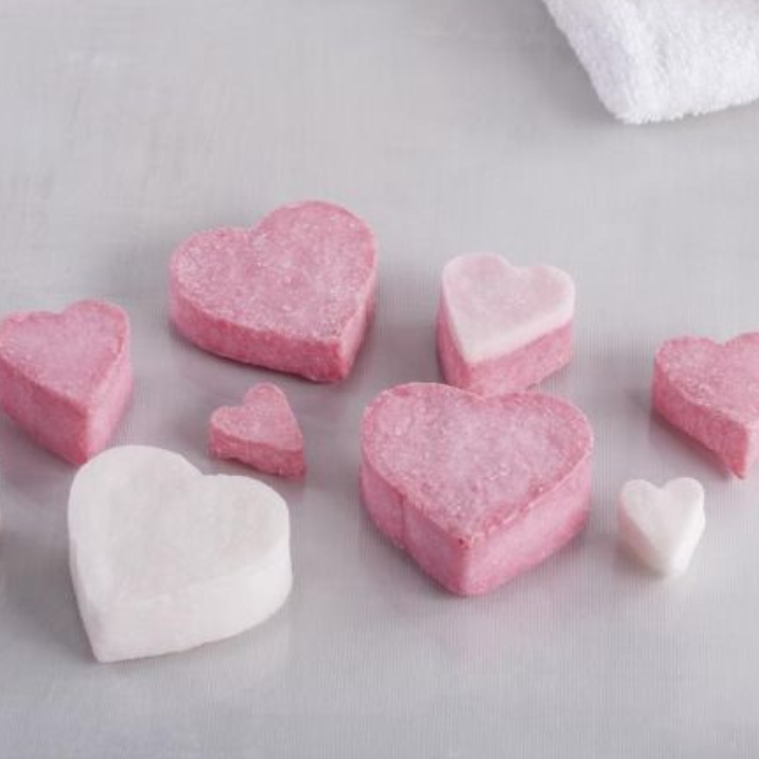 DIY knutselset kneedzeep hartjes, complete kit om zelf zeep te maken voor Moederdag.