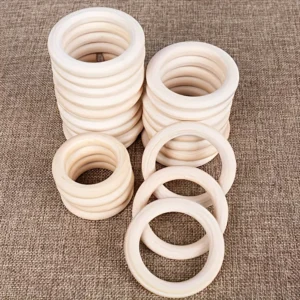 Houten ring voor DIY en knutsel projecten.